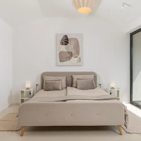 Carla House With Hot Tub And Beautiful Garden 빌라