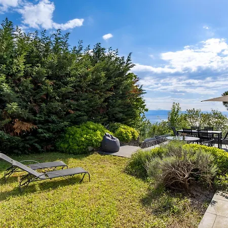 Carla House With Hot Tub And Beautiful Garden 빌라