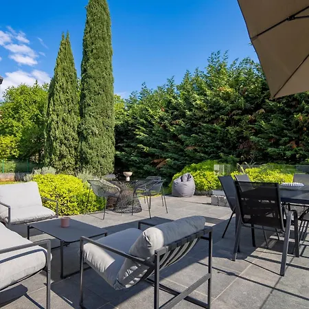 Carla House With Hot Tub And Beautiful Garden فيلة