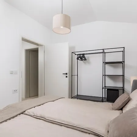 빌라 Carla House With Hot Tub And Beautiful Garden *