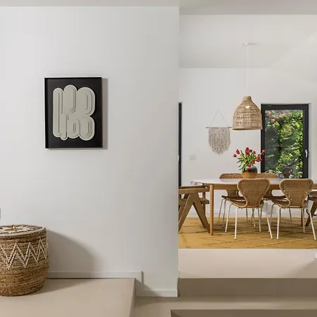 Carla House With Hot Tub And Beautiful Garden 빌라 *