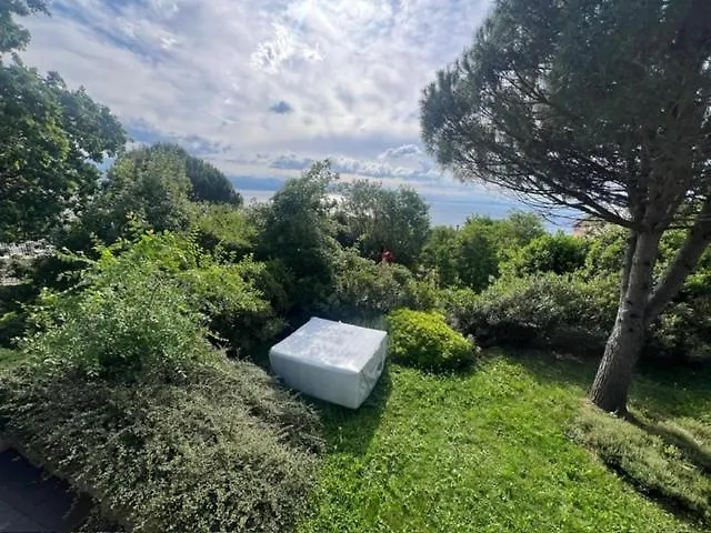Carla House With Hot Tub And Beautiful Garden Vila *