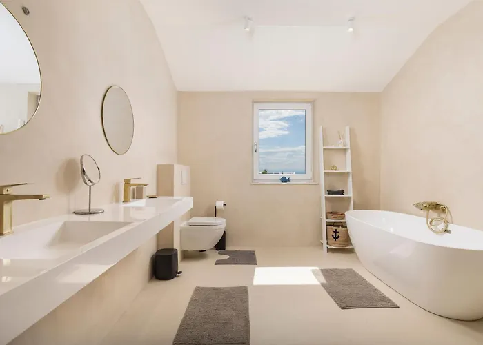 Vila Carla House With Hot Tub And Beautiful Garden
