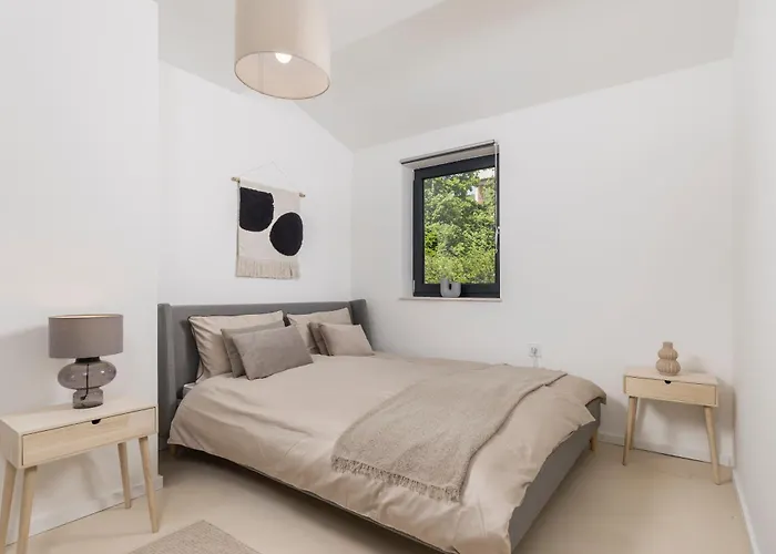Carla House With Hot Tub And Beautiful Garden Vila