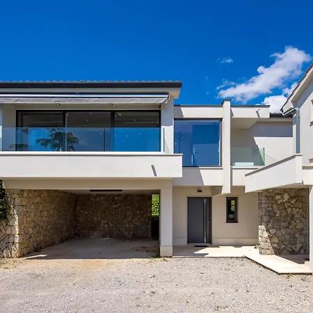 Carla House With Hot Tub And Beautiful Garden Villa *