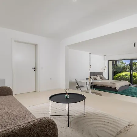 Carla House With Hot Tub And Beautiful Garden * Ičići