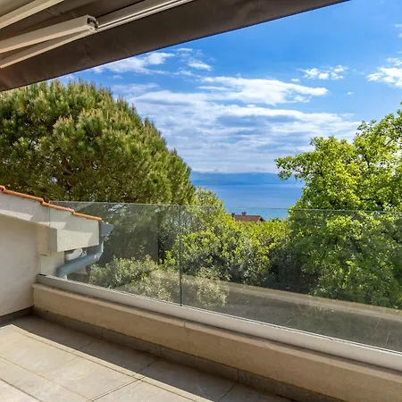 Carla House With Hot Tub And Beautiful Garden Villa Ičići