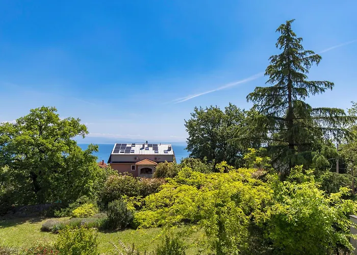 Carla House With Hot Tub And Beautiful Garden Villa