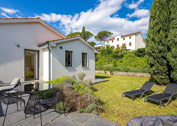 Carla House With Hot Tub And Beautiful Garden * Ičići