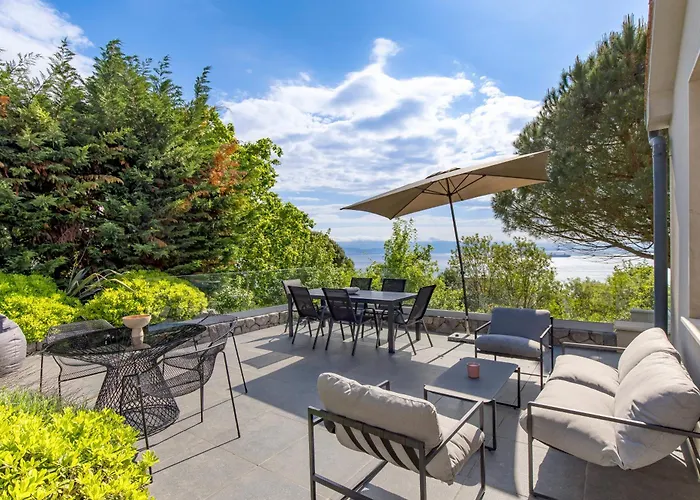 Carla House With Hot Tub And Beautiful Garden * Ičići