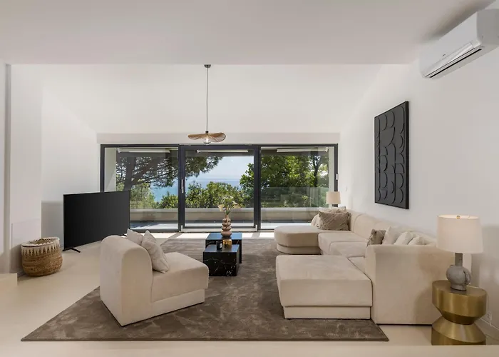 Carla House With Hot Tub And Beautiful Garden Villa *